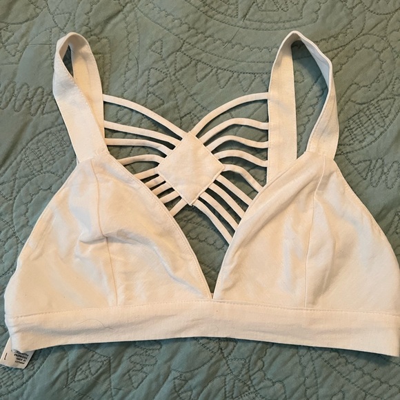 Tilly’s Bralette - Picture 1 of 3